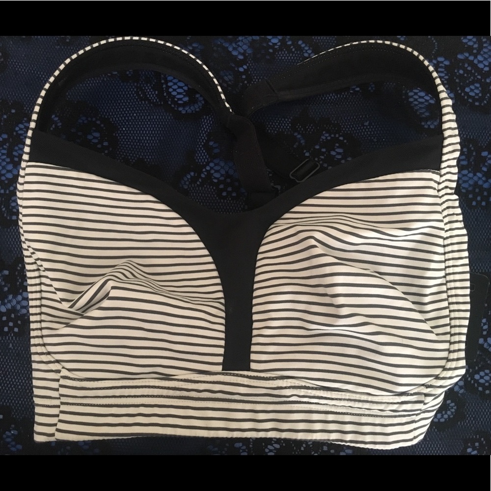 Lululemon 34DD Tata Tamer